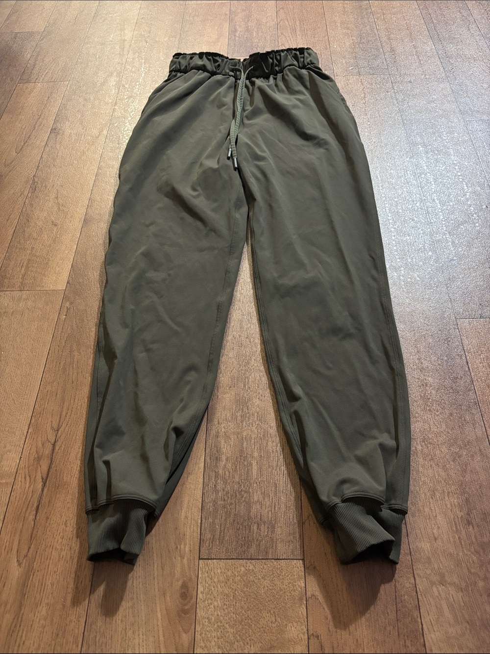 Lululemon joggers 4 hunter green drawstring pockets athletic athleisure casual